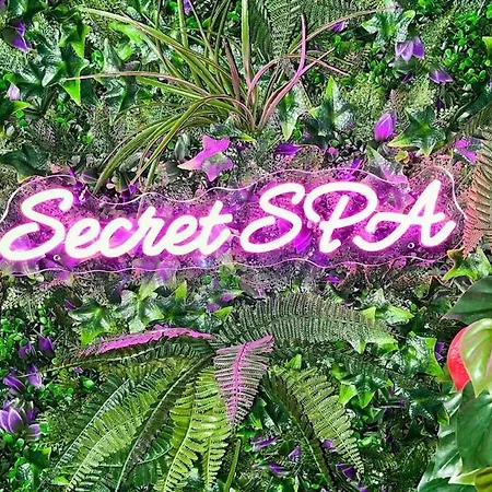 Secret Jacuzzi & Cinema