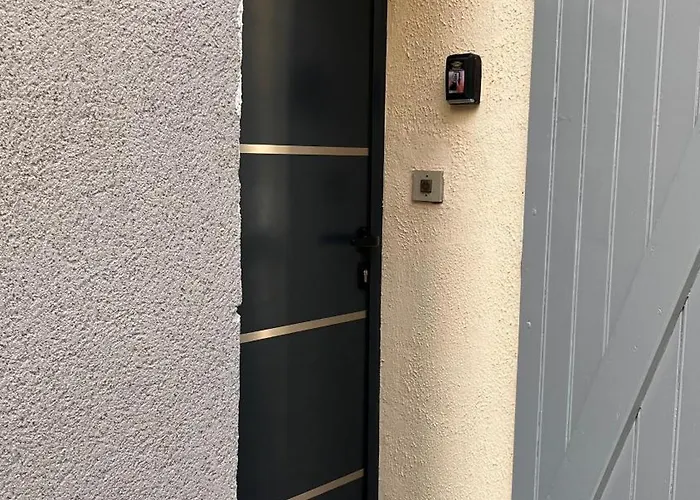 דירה Secret Jacuzzi & Cinema *