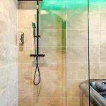 Apartment Secret Jacuzzi & Cinema