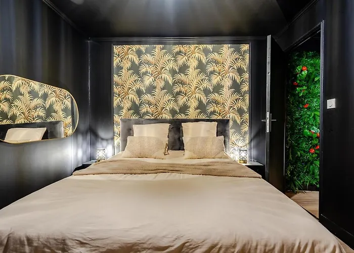 Secret Jacuzzi & Cinema Appartement *