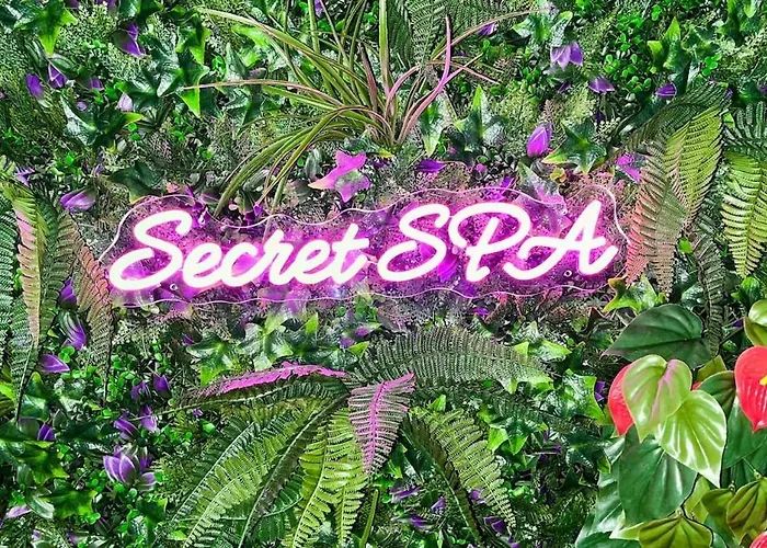 Secret Jacuzzi & Cinema